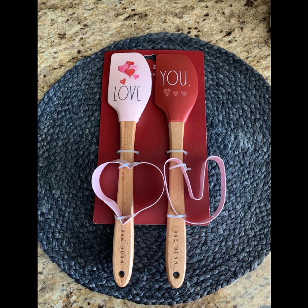 Rae Dunn Valentines Spatula and cutter Set